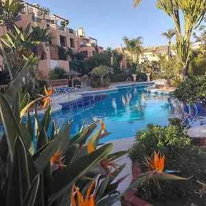 Riviera Del Sol Piscinas Playas Y Golf Malaga